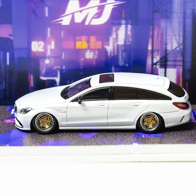 Mercedes-Benz CLS63 1:64 Diecast Model Car 5 Mercedes-Benz CLS63 1:64 Diecast Model Car - Image 5