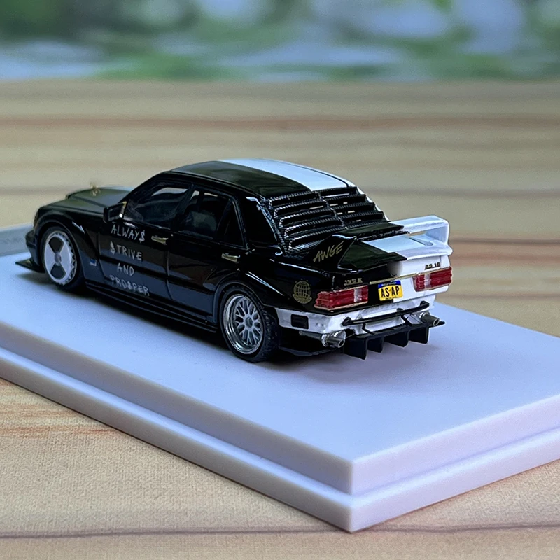 DCM 190E 1:64 Diecast Model Car 3 DCM 190E 1:64 Diecast Model Car - Image 3