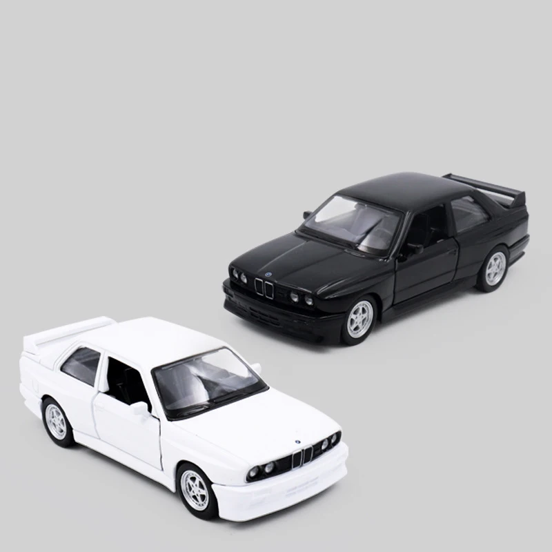 Diecast BMW M3 E30 1:36 Model Car 5 Diecast BMW M3 E30 1:36 Model Car - Image 5