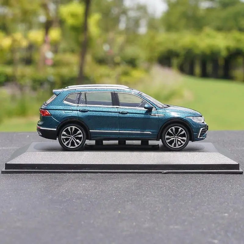 2022 Volkswagen Tiguan 1:43 Scale Model SUV 2 2022 Volkswagen Tiguan 1:43 Scale Model SUV - Image 2