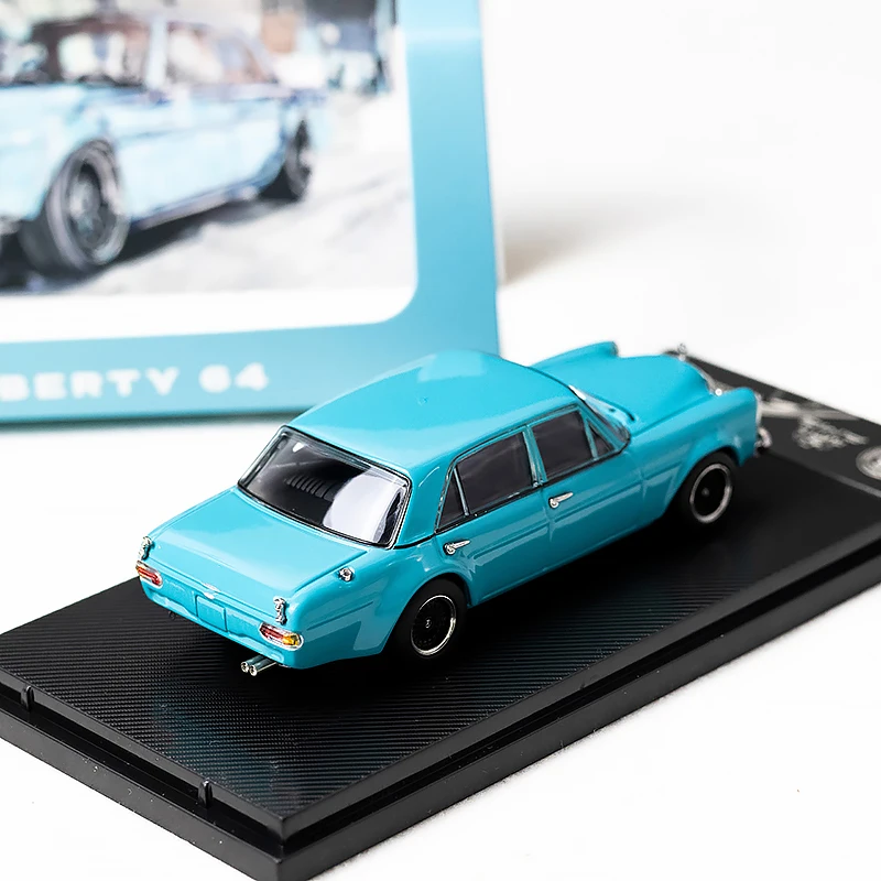 Liberty 64 1:64 Scale 300 SEL Diecast Model 5 Liberty 64 1:64 Scale 300 SEL Diecast Model - Image 5