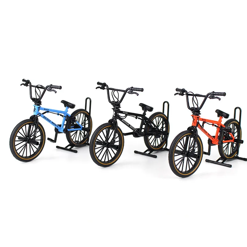 1:8 Scale Diecast Metal BMX Bicycle Model 5 1:8 Scale Diecast Metal BMX Bicycle Model - Image 5