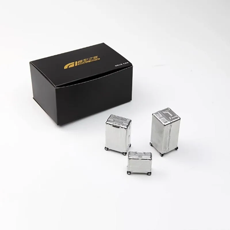 1:18 Scale Three-Piece Suitcase Set 5 1:18 Scale Three-Piece Suitcase Set - Image 5