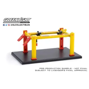 GreenLight 1:64 Scale Diecast Four-Post Lift 9 Sc734e4a4b6274bb6b897d40e1d918fc1v