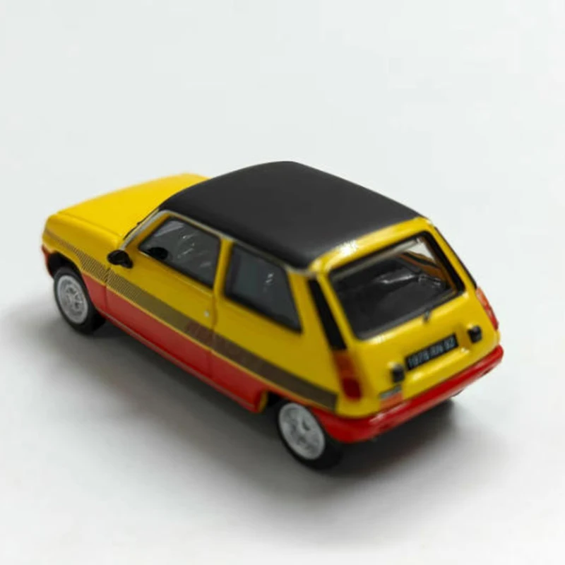 Bright Yellow 1:87 Diecast Model Car 4 Bright Yellow 1:87 Diecast Model Car - Image 4