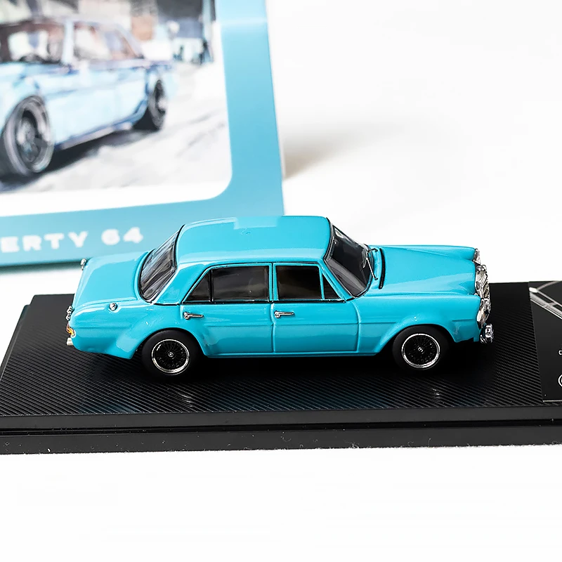 Liberty 64 1:64 Scale 300 SEL Diecast Model 6 Liberty 64 1:64 Scale 300 SEL Diecast Model - Image 6