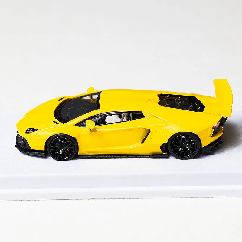 MJ 1:64 Lamborghini Aventador LP700-4 Collection 5 MJ 1:64 Lamborghini Aventador LP700-4 Collection - Image 5