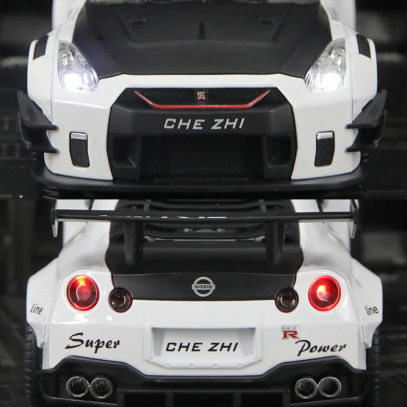 1:24 Scale Diecast Nissan GTR R35 Model 5 1:24 Scale Diecast Nissan GTR R35 Model - Image 5