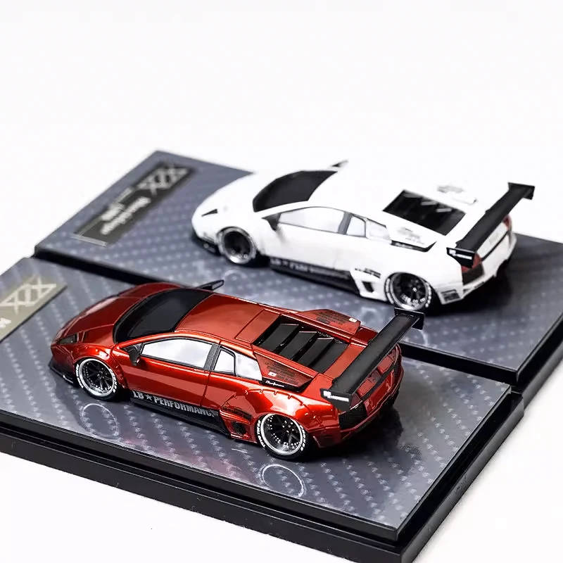 LP670-4 Bat 1:64 Scale Diecast Model Cars 3 LP670-4 Bat 1:64 Scale Diecast Model Cars - Image 3
