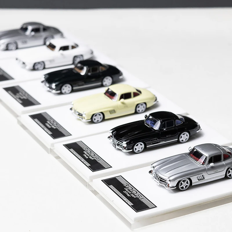 1:64 Mercedes-Benz 300SL Diecast Model Collection 3 1:64 Mercedes-Benz 300SL Diecast Model Collection - Image 3