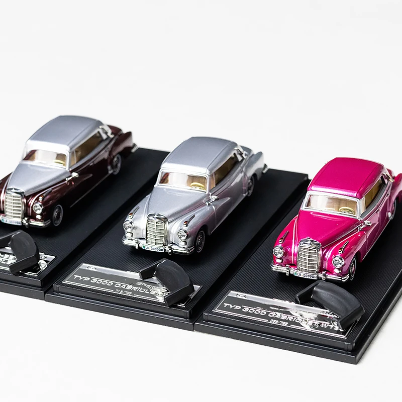 1:64 Diecast 300D Convertible Vintage Car 2 1:64 Diecast 300D Convertible Vintage Car - Image 2