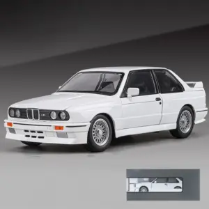 BMW M3 E30 1:24 Scale Diecast Model Car 32 Sd4d00ae2a4324c10b72f8e49519203c0a