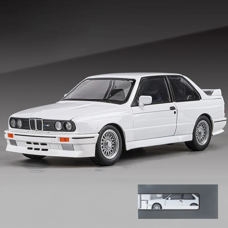 BMW M3 E30 1:24 Scale Diecast Model Car 15 BMW M3 E30 1:24 Scale Diecast Model Car - Image 15