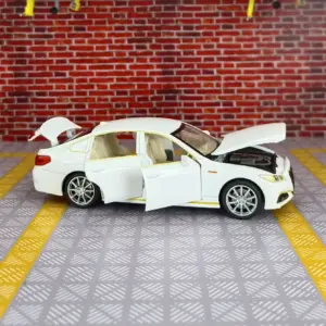 1:32 Scale Alloy Diecast Car Model 9 Sd4e730c36e644c86a54b18709d1e0ab0w