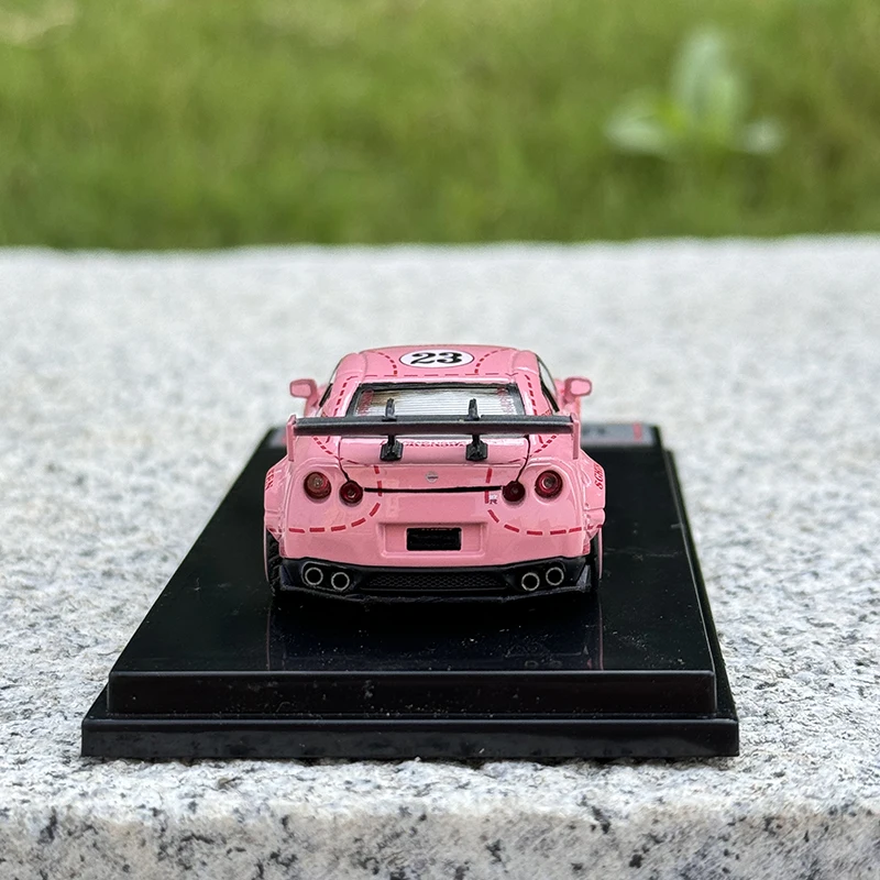 Oldtime 1/64 R35 Diecast Car Model Set 5 Oldtime 1/64 R35 Diecast Car Model Set - Image 5