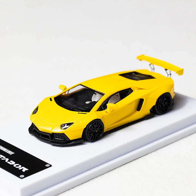 MJ 1:64 Lamborghini Aventador LP700-4 Collection 4 MJ 1:64 Lamborghini Aventador LP700-4 Collection - Image 4