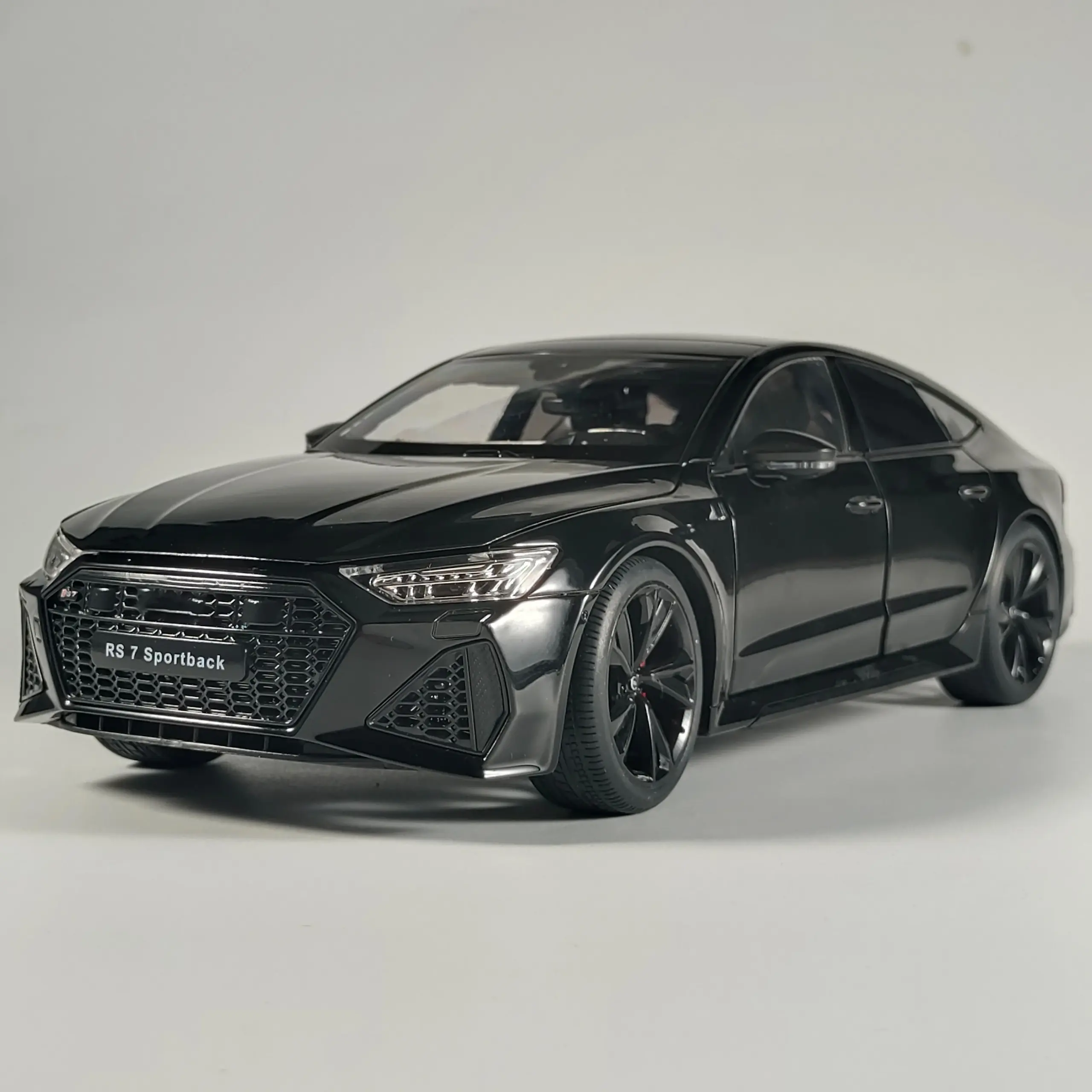 RS7 Sportback Diecast Model 1:18 Black Alloy 8 RS7 Sportback Diecast Model 1:18 Black Alloy - Image 8