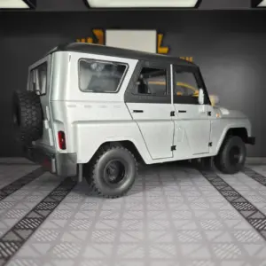 1:18 Scale Diecast Off-Road Vehicle Model 12 Sd682621d10154b50b55b888766d2b5eaT