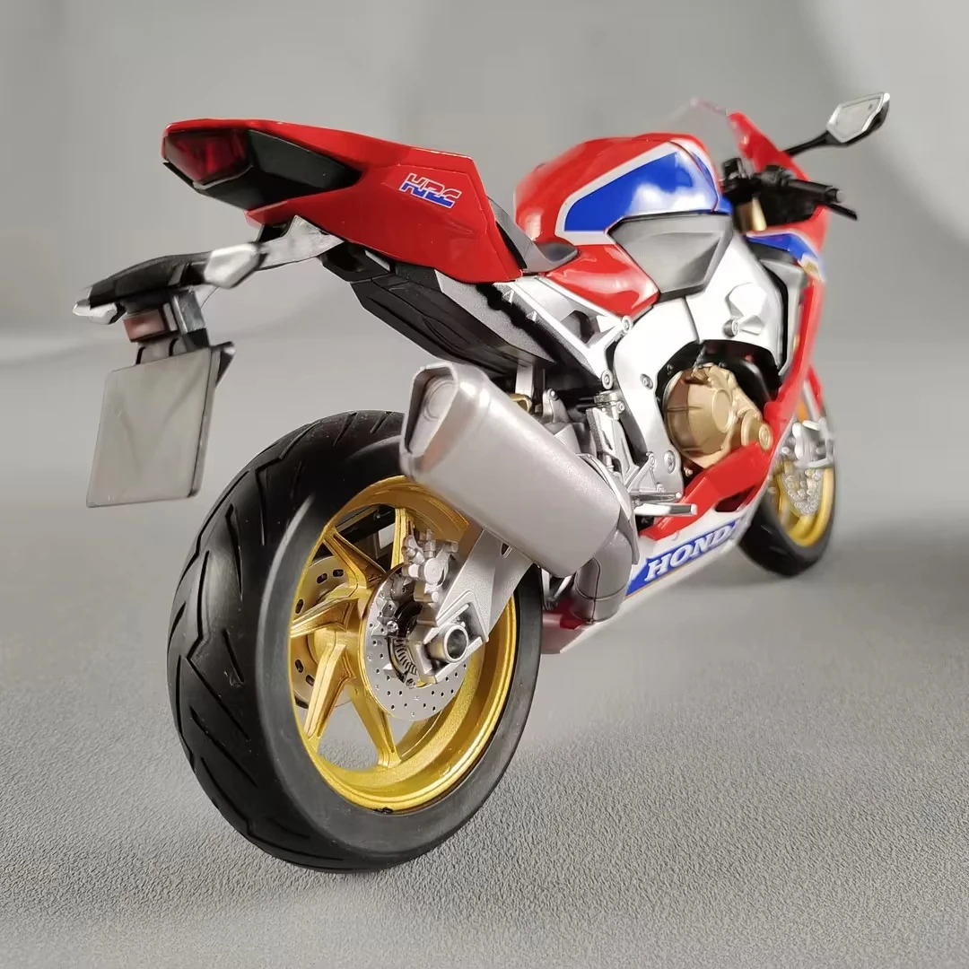 Honda HRC CBR1000RR Diecast Model 1:9 Scale 3 Honda HRC CBR1000RR Diecast Model 1:9 Scale - Image 3