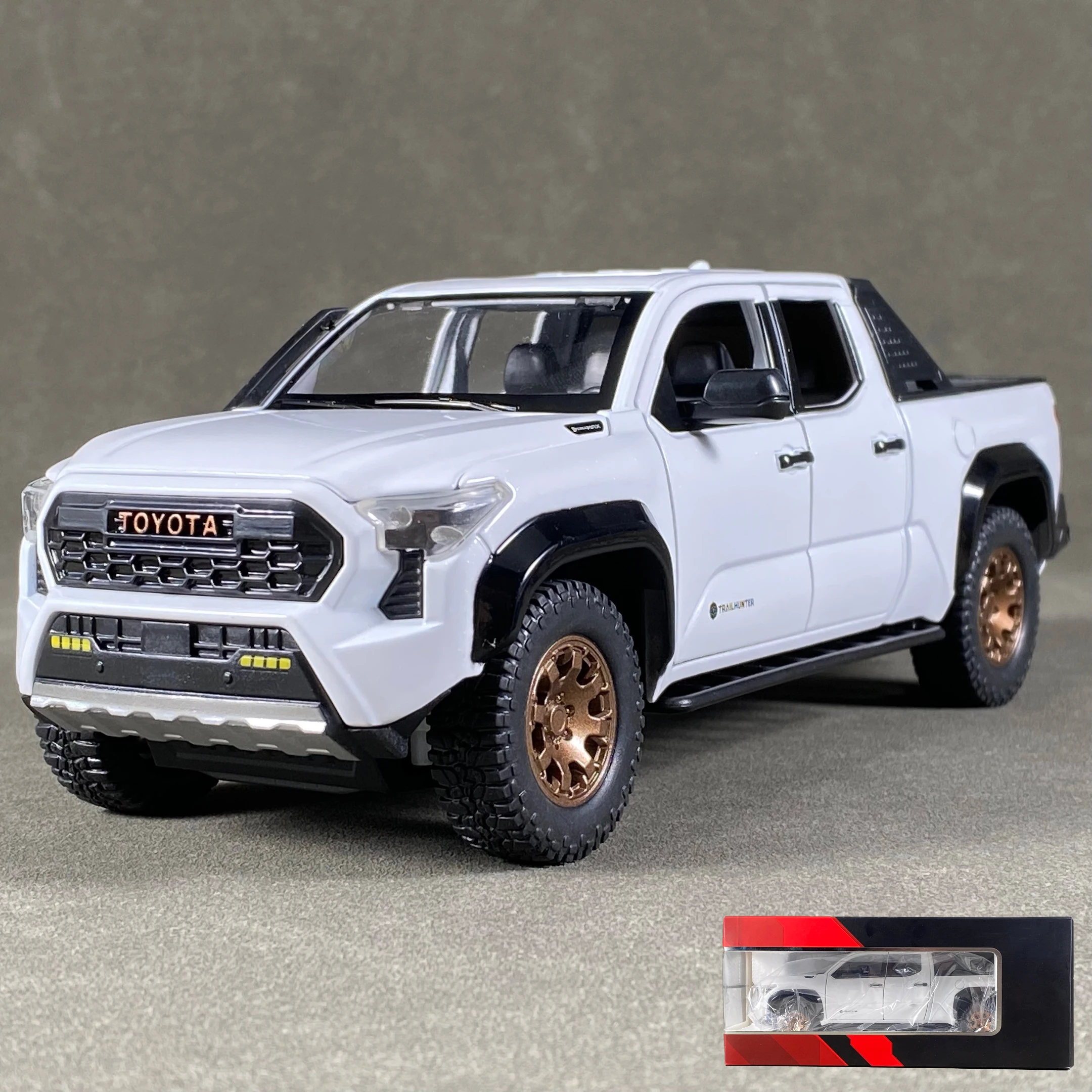 1/24 Toyota Tacoma Urban Edition Model SUV 10 1/24 Toyota Tacoma Urban Edition Model SUV - Image 10