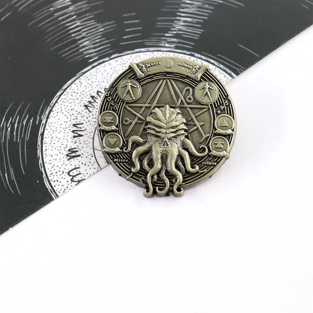 3D Cthulhu Pentagram Badge in Vintage Bronze 2 3D Cthulhu Pentagram Badge in Vintage Bronze - Image 2