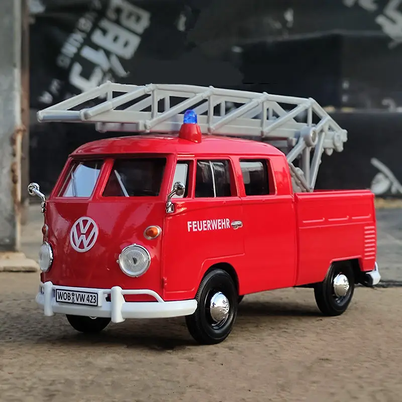 Volkswagen T1 Samba Van 1:24 Diecast Model 13 Volkswagen T1 Samba Van 1:24 Diecast Model - Image 13
