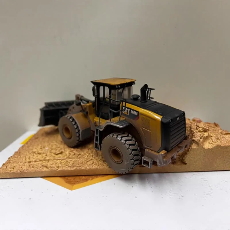 CAT 966M Truck Loader Diecast Model 1:50 3 CAT 966M Truck Loader Diecast Model 1:50 - Image 3