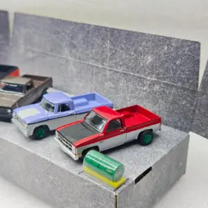 1:64 Scale GreenLight Jamboree Truck Collection 7 Se11f8d8899784142b37f899e46576c95J