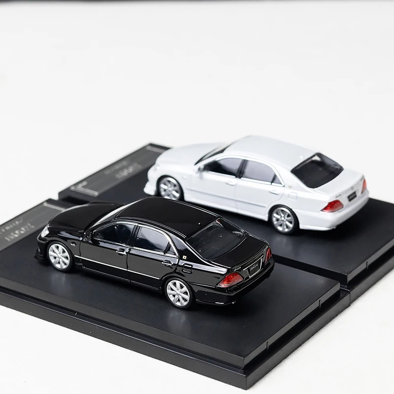 Zoom 1:64 CROWN Athlete Model GRS184 Set 3 Zoom 1:64 CROWN Athlete Model GRS184 Set - Image 3