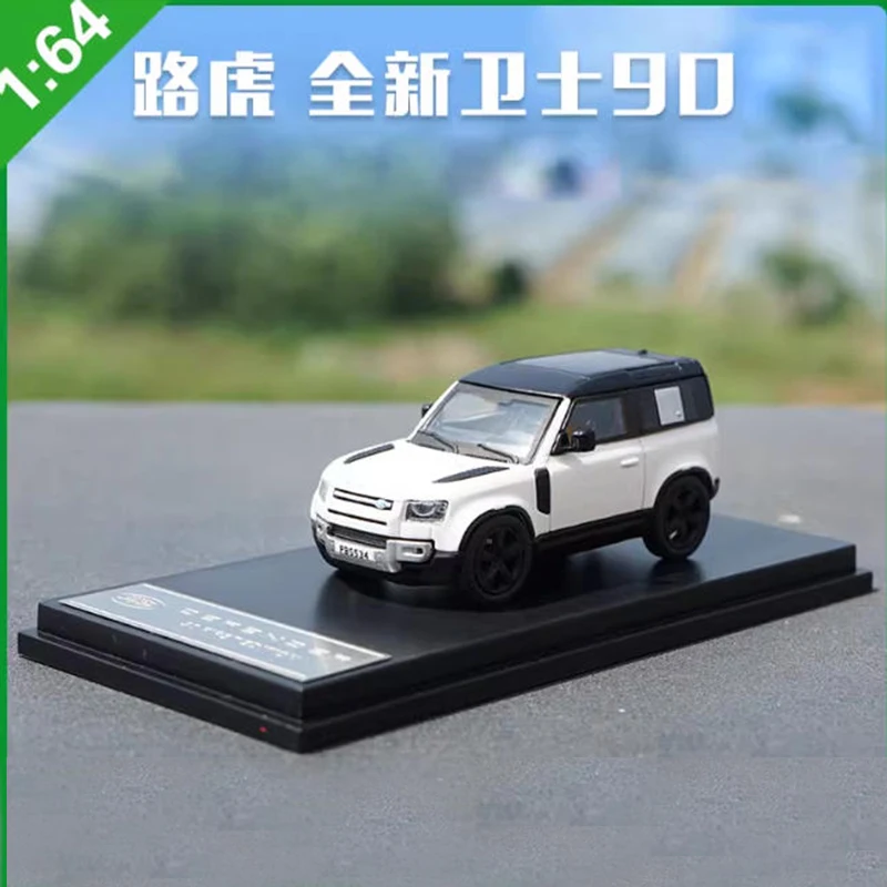 Diecast 1:64 Scale Defender 90 Model 15 Diecast 1:64 Scale Defender 90 Model - Image 15