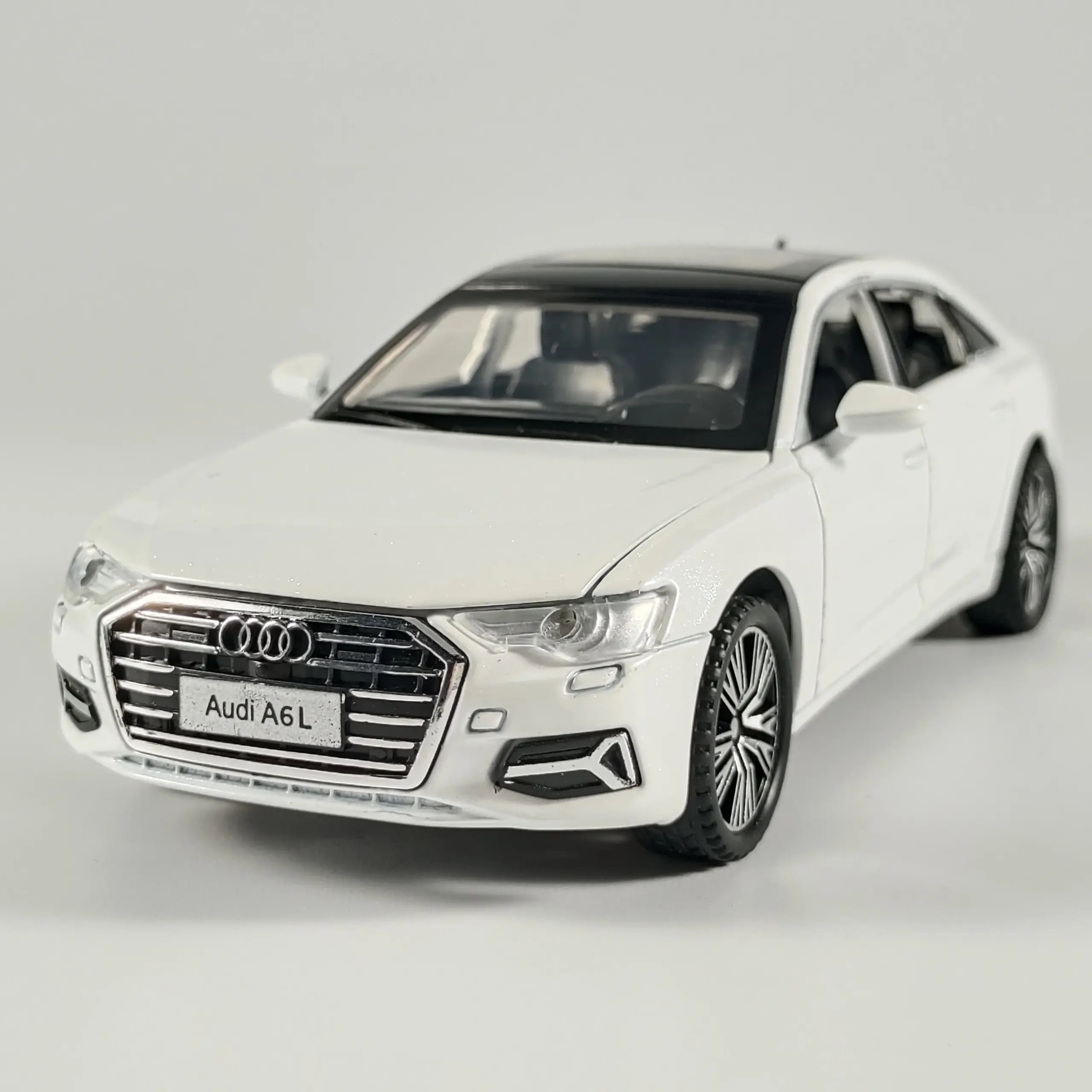 Audi A6L Luxury Midsize Sedan Diecast Model 1:32 4 Audi A6L Luxury Midsize Sedan Diecast Model 1:32 - Image 4