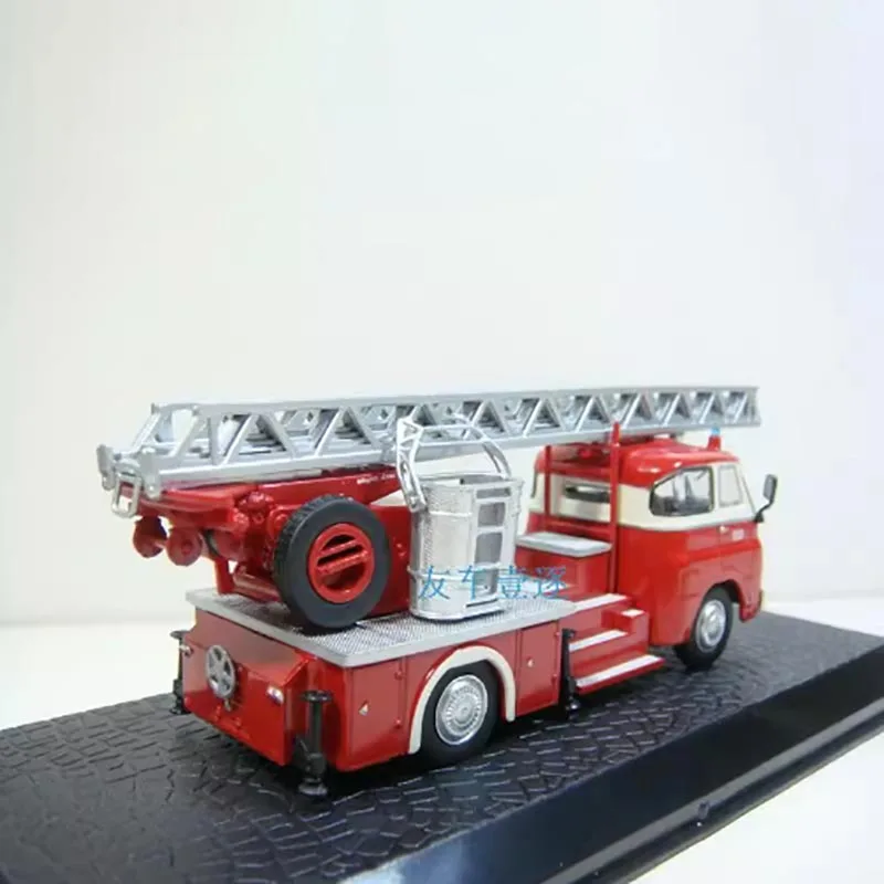 Csepel D-710 Fire Engine Model 1:72 Scale 2 Csepel D-710 Fire Engine Model 1:72 Scale - Image 2