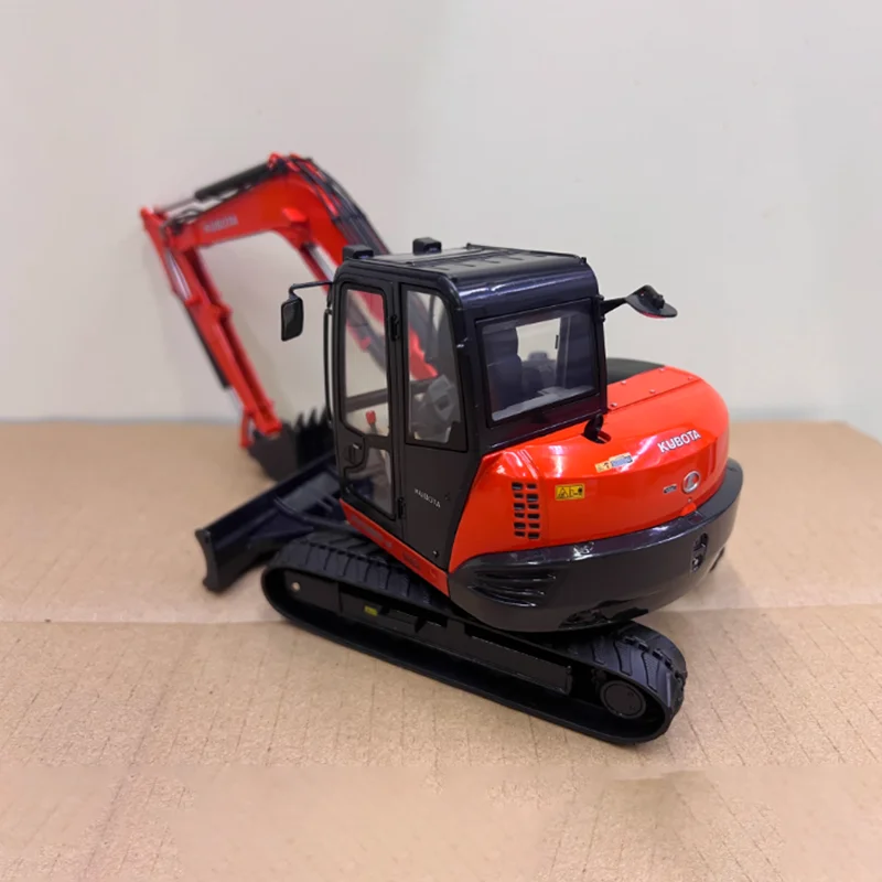 Kubota KX 080-4 Crawler Excavator Model 1:24 3 Kubota KX 080-4 Crawler Excavator Model 1:24 - Image 3