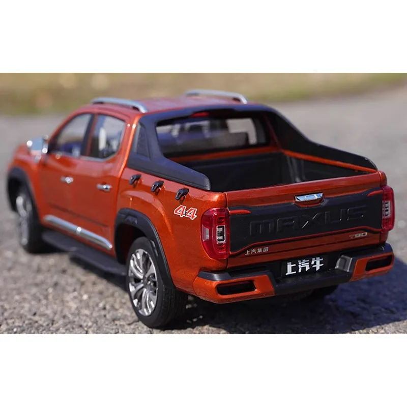Maxus T90 Pickup 1:18 Diecast Model Car 4 Maxus T90 Pickup 1:18 Diecast Model Car - Image 4