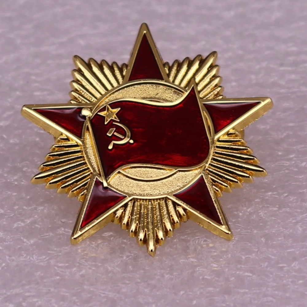 USSR Red Star Flag Pin with Gold Detailing 2 USSR Red Star Flag Pin with Gold Detailing - Image 2