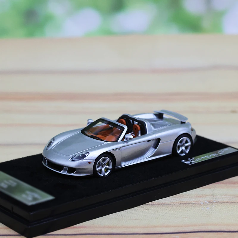 1:64 Carrera GT Convertible Diecast Model Set 7 1:64 Carrera GT Convertible Diecast Model Set - Image 7