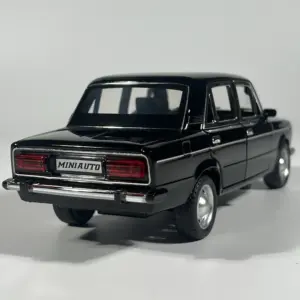 1:24 LADA 2106 Alloy Diecast Model Car 15 Sfba1f8e7092b4deb9ad66a5db0e2fd74k