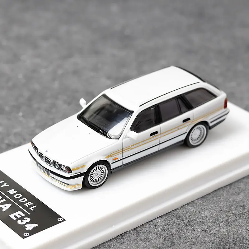 JY 1:64 E34 Touring Alpina Diecast Model Car 6 JY 1:64 E34 Touring Alpina Diecast Model Car - Image 6
