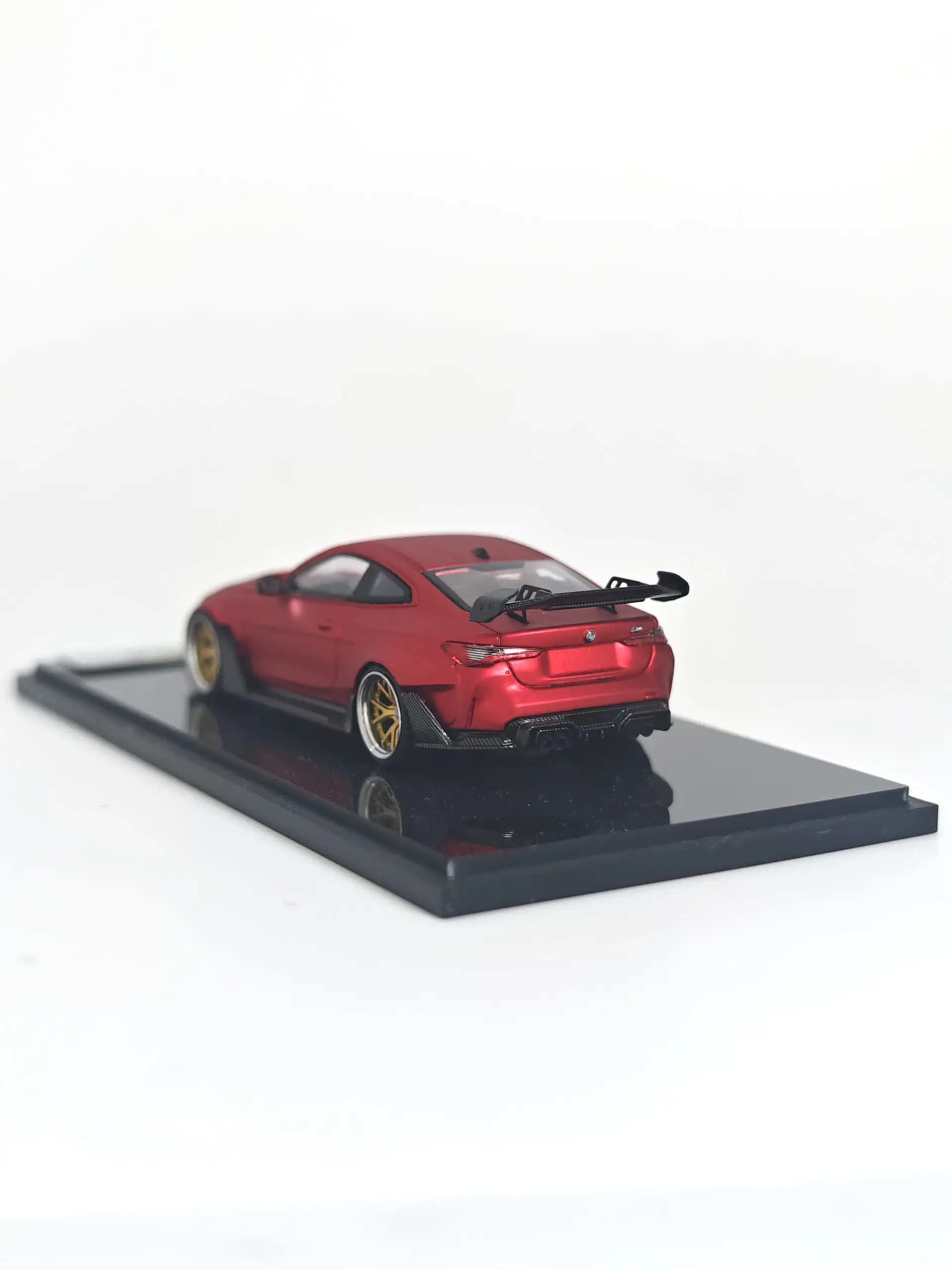 G82 M4 Diecast Model Car 1:64 Scale Red 5 G82 M4 Diecast Model Car 1:64 Scale Red - Image 5