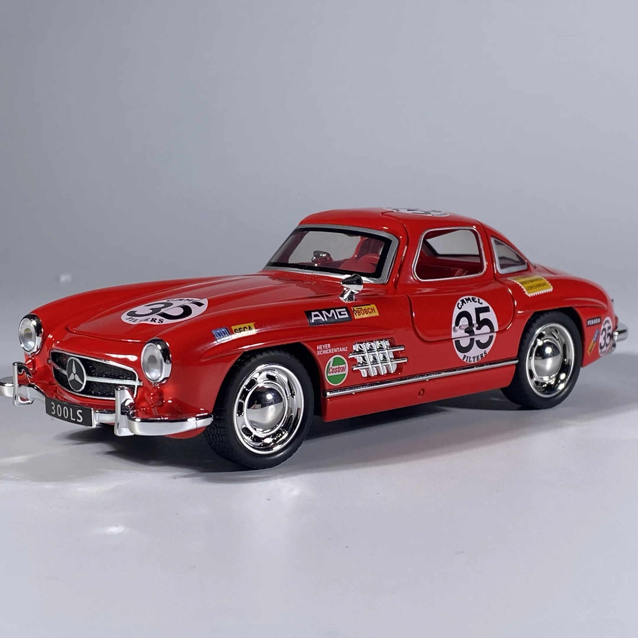 1:32 Scale Benz 300SL Diecast Model Car 8 1:32 Scale Benz 300SL Diecast Model Car - Image 8