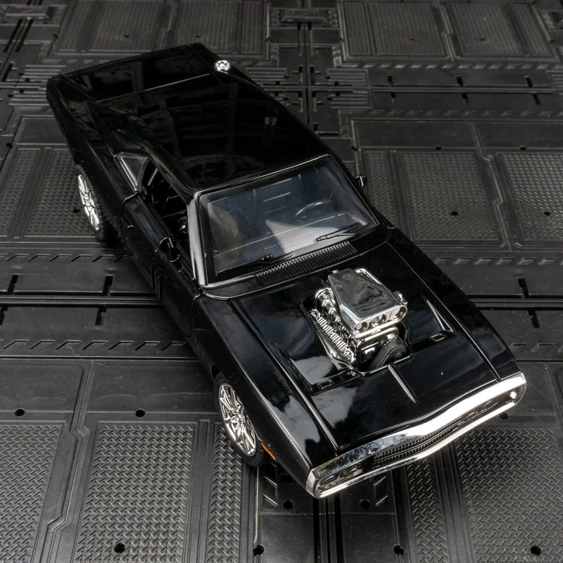 1970 Challenger Diecast Model for Collectors 5 1970 Challenger Diecast Model for Collectors - Image 5