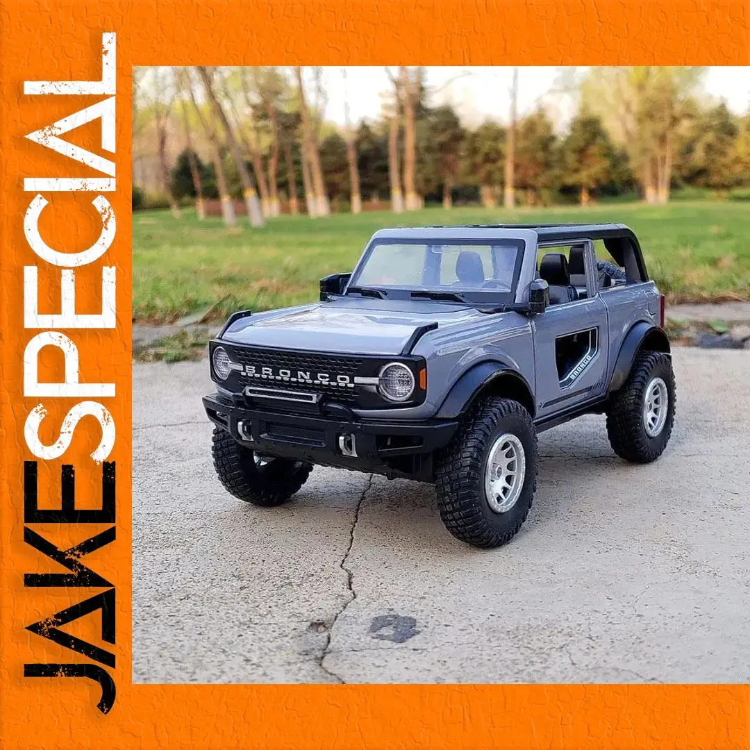 1:32 Ford Bronco Diecast Model in Grey 1 1:32 Ford Bronco Diecast Model in Grey