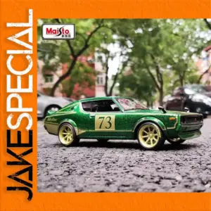 Maisto 1:24 Nissan Skyline GTR Model Car