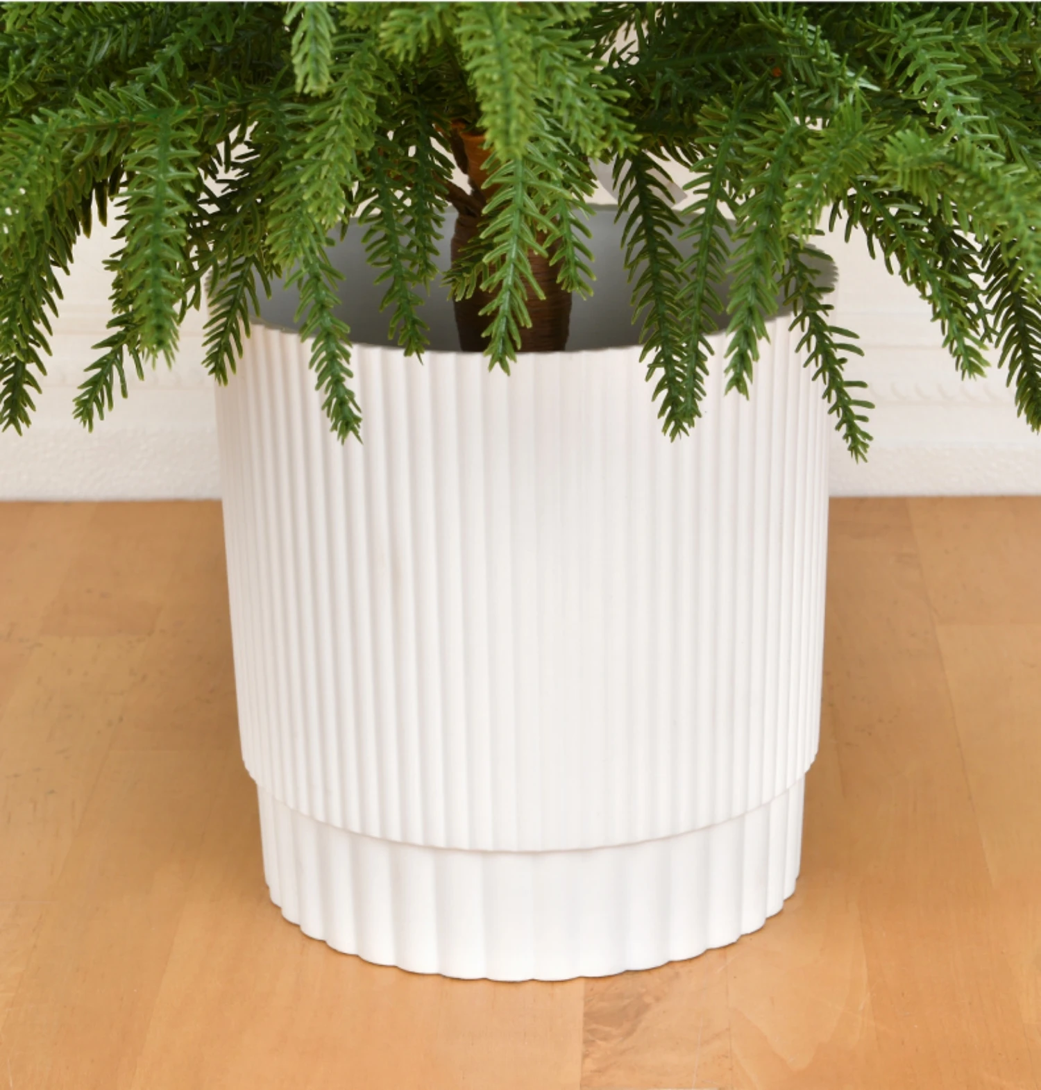 Realistic PE Christmas Tree in Three Sizes 6 Realistic PE Christmas Tree in Three Sizes - Image 6