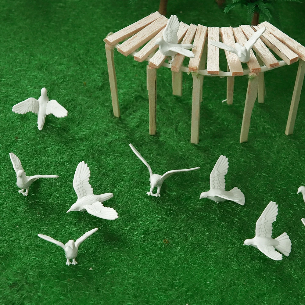 Miniature White Pigeons Set for Dioramas 1 Miniature White Pigeons Set for Dioramas