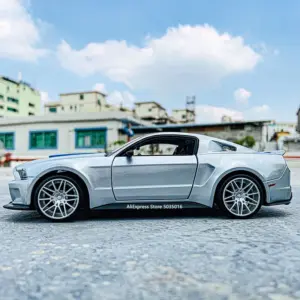 1:24 Ford Mustang Shelby GT500 Diecast Model 14 H37b602aaee3d4018a07ff263758b922eb