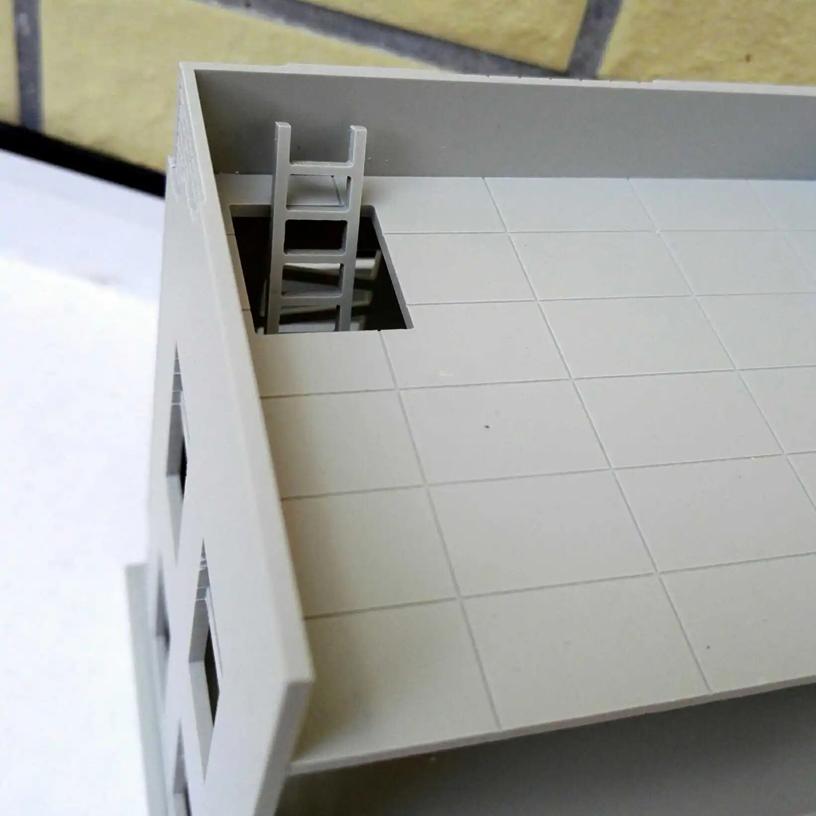 Damaged Building Model in 1:50 & 1:72 Scales 4 Damaged Building Model in 1:50 & 1:72 Scales - Image 4