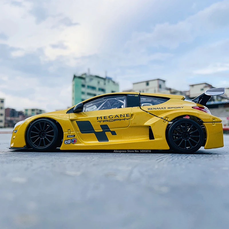 Yellow Renault Megane Trophy Model Car 5 Yellow Renault Megane Trophy Model Car - Image 5