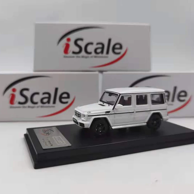 White Diecast G-Class SUV Model for Collectors 3 White Diecast G-Class SUV Model for Collectors - Image 3