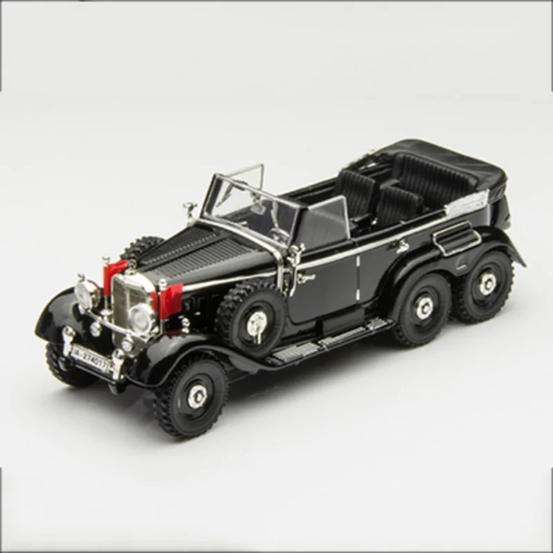 Vintage Diecast Car Model in 1:43 Scale 9 Vintage Diecast Car Model in 1:43 Scale - Image 9